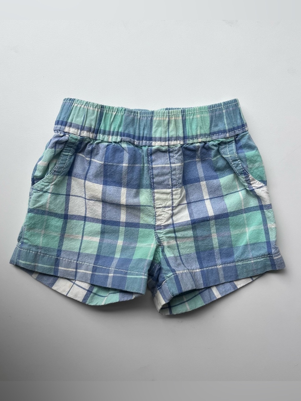 3/$10 CARTERS Baby boy shorts 6m